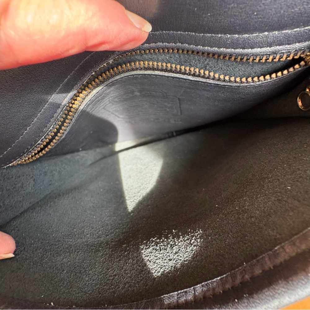 VINTAGE Coach Lindsay Black Leather Crossbody Bag - Picture 6 of 15